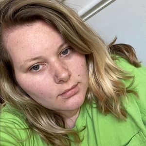 Meet your Posher, Nadia